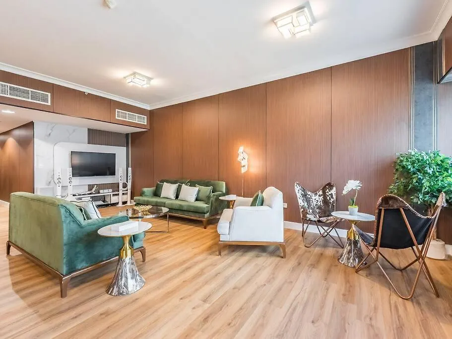 Luxury 2-Bedroom Apartment In Dubai